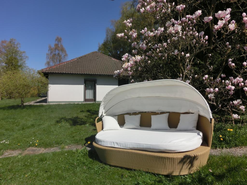 Waldhotel Stein Selbitz Bagian luar foto