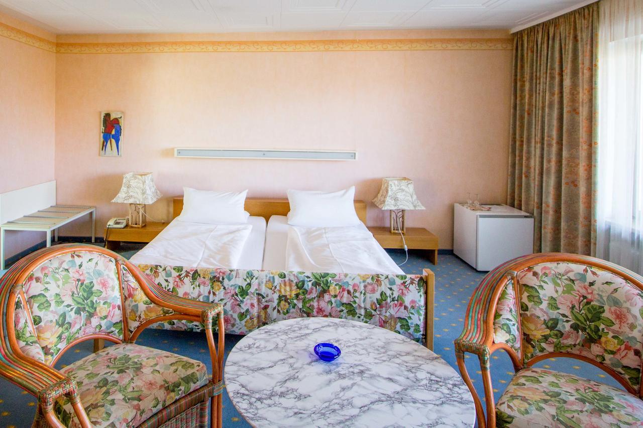 Waldhotel Stein Selbitz Bagian luar foto