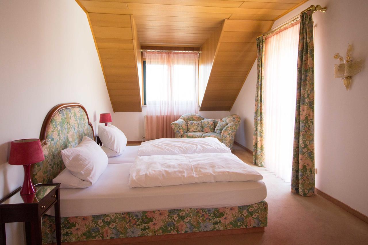Waldhotel Stein Selbitz Bagian luar foto