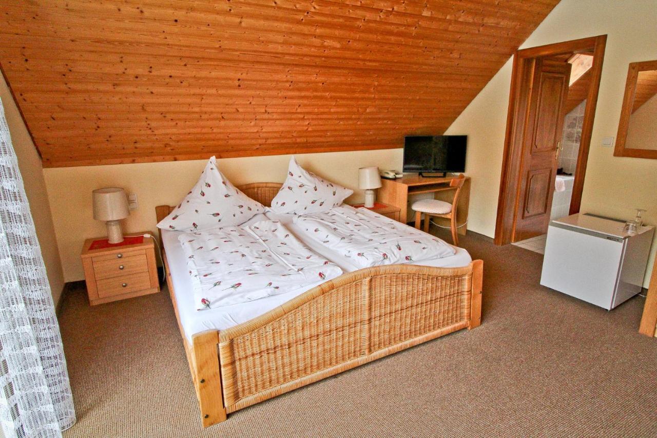Waldhotel Stein Selbitz Bagian luar foto