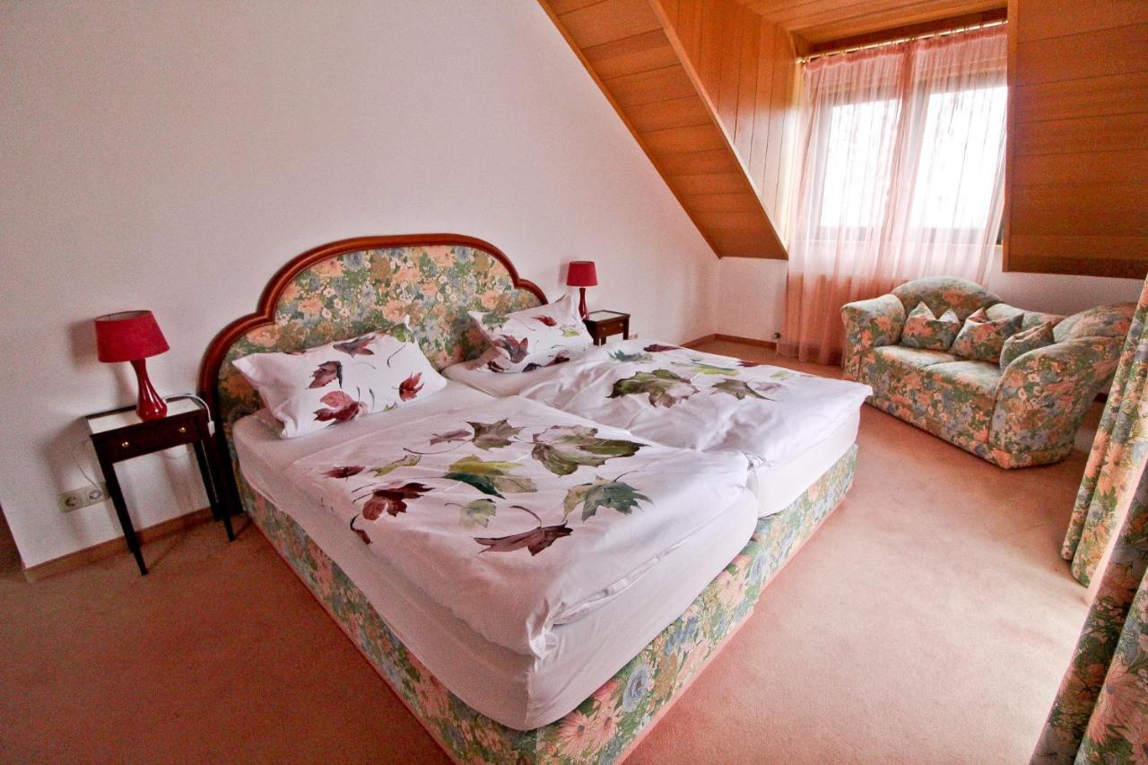 Waldhotel Stein Selbitz Bagian luar foto